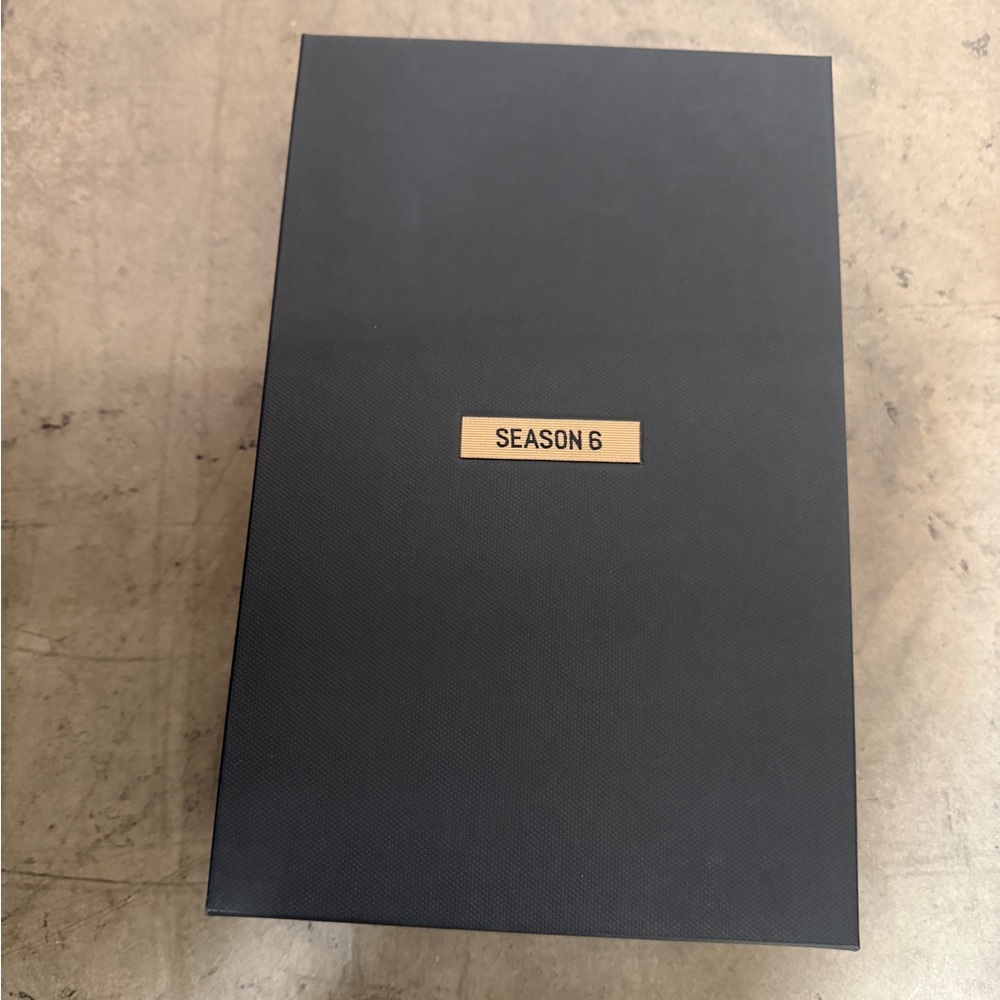 Yeezy Season 6 Rubberized Sandals. Size 40.5 NEW KW5220.159 - Picture 7 of 8